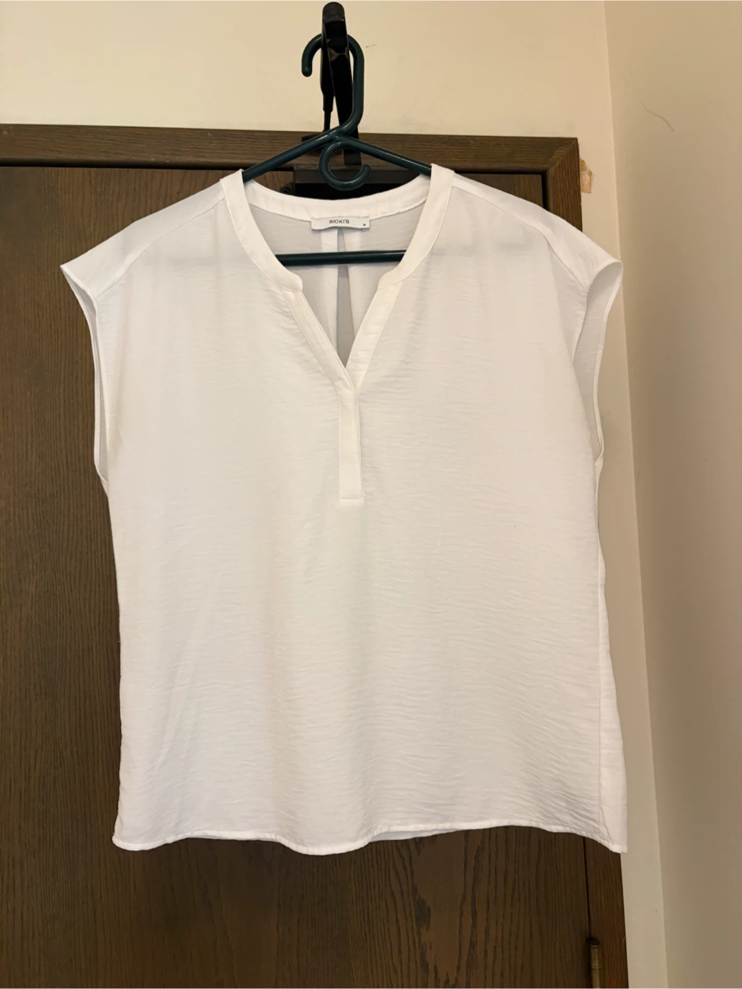 RICKI'S White Cap Sleeve Blouse - Medium - photo 2