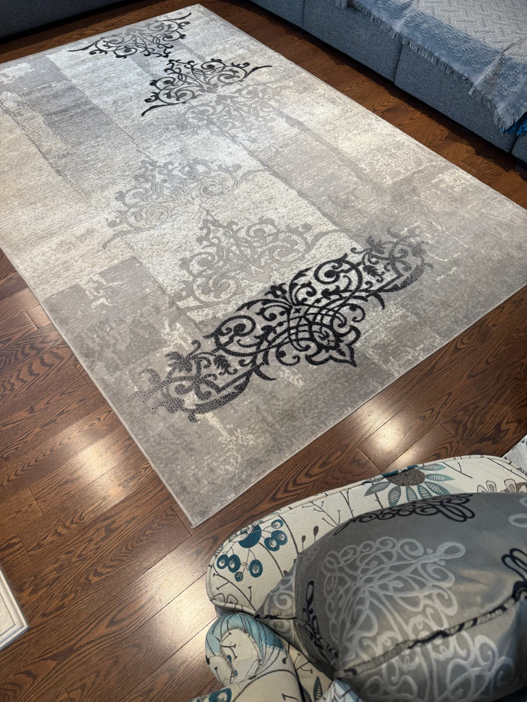 6 1/2’ X 9 1/2’ Carpet - photo 3
