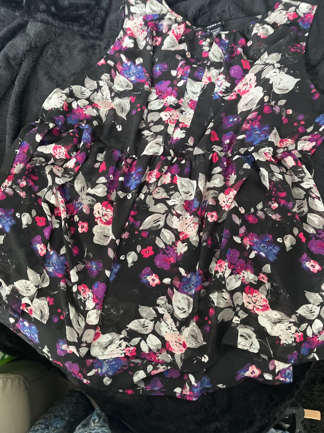$2.00 EACH TORRID 3X BLOUSES —5 - photo 2