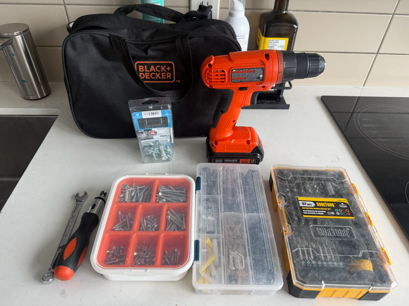 Black+Decker Cordless Drill with Screw Set and Bits