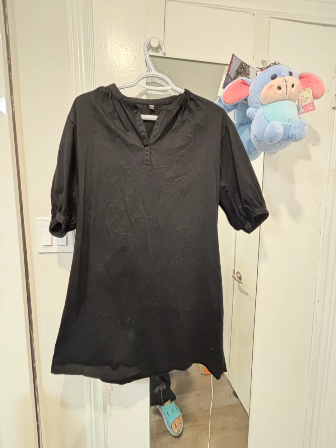 Black Uniqlo T-Shirt - photo 5
