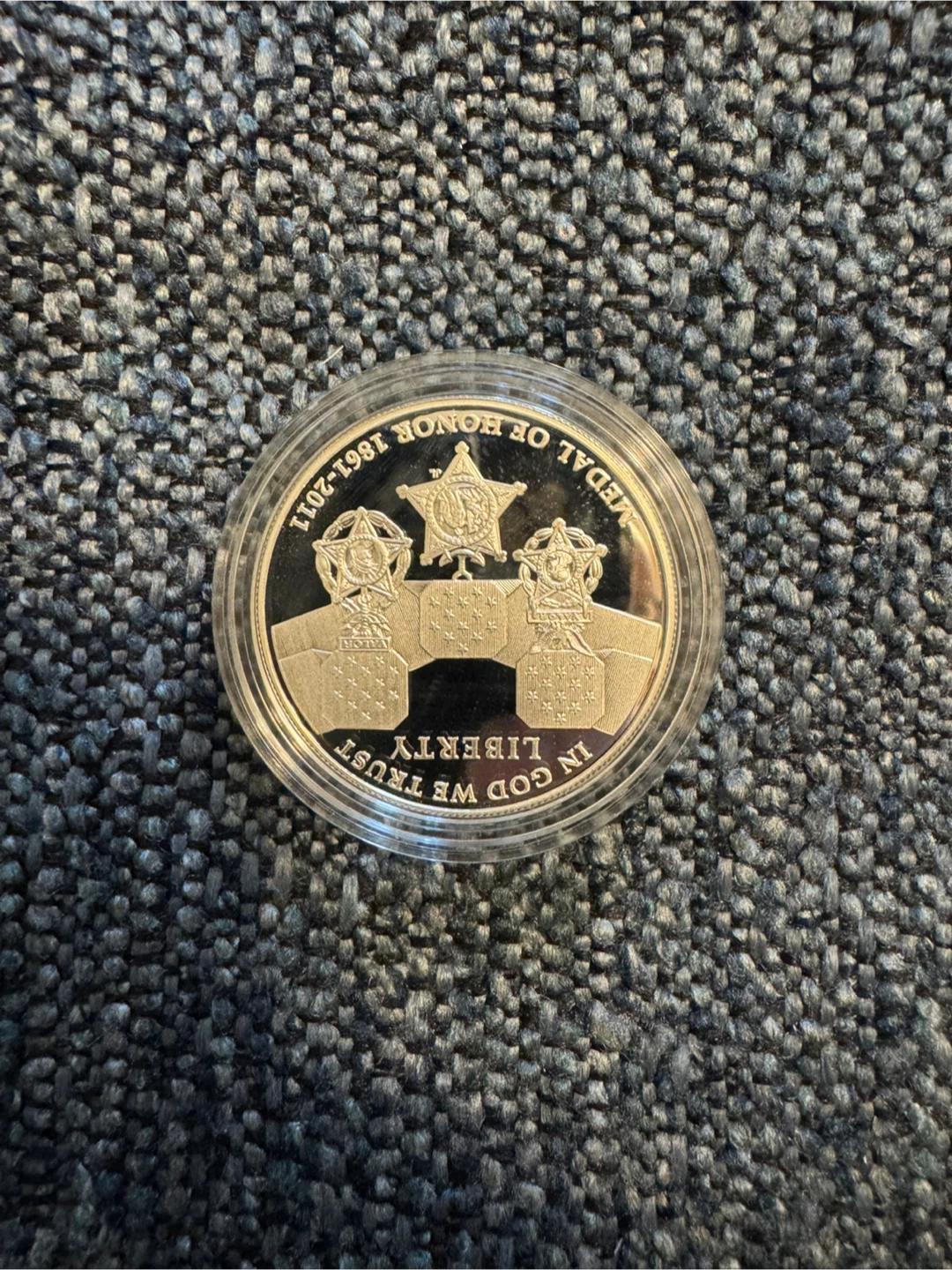 Silver US Mint Medal of Honor Commemorative Dollar Coin - photo 3