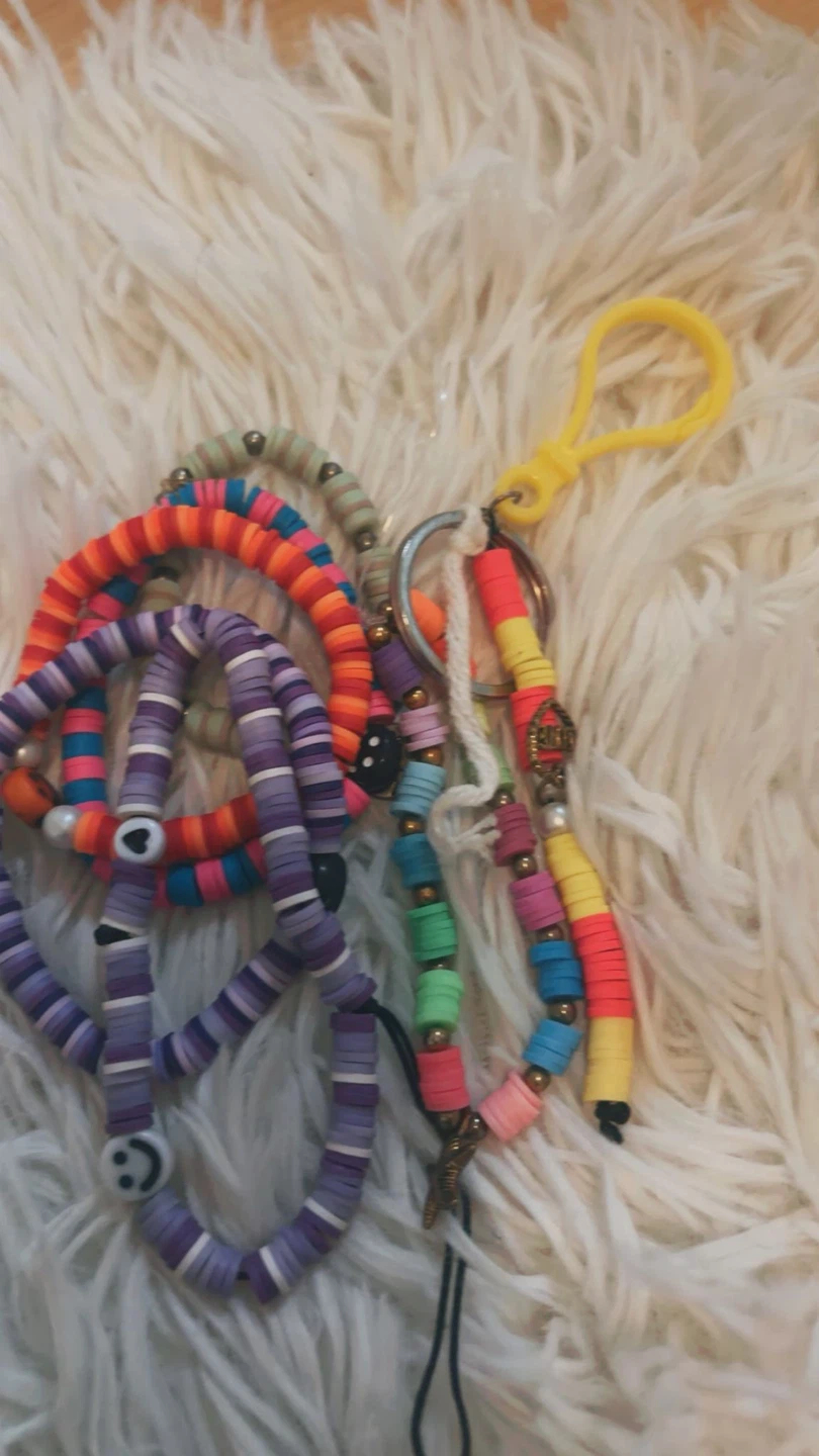 Assorted Beaded Bracelets and Keychain Set - photo 4