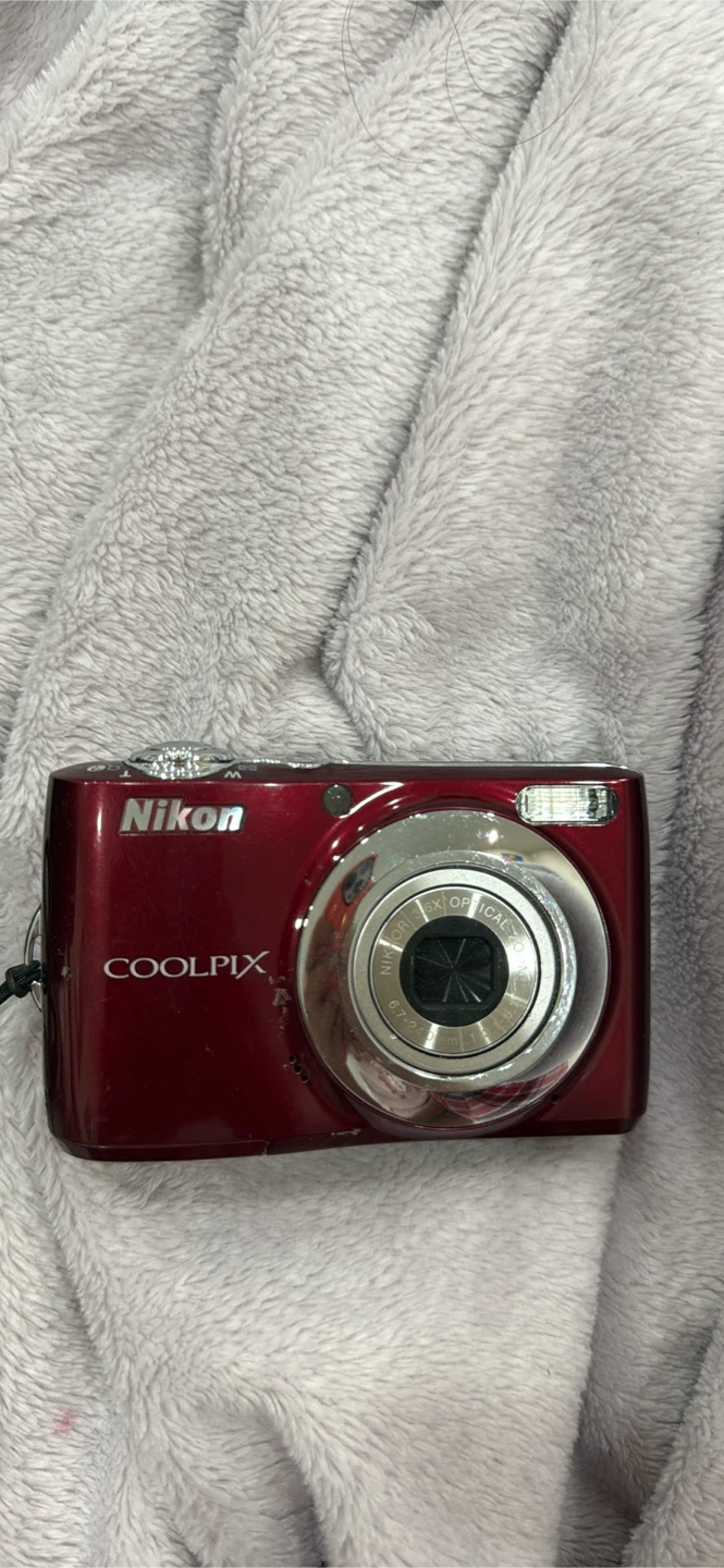 Nikon COOLPIX Digital Camera FOR PARTS