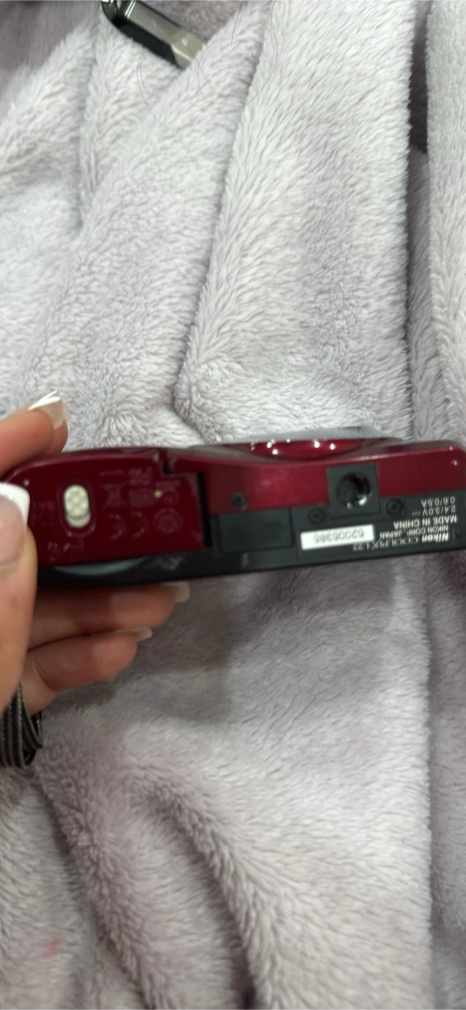 Nikon COOLPIX Digital Camera FOR PARTS - photo 2