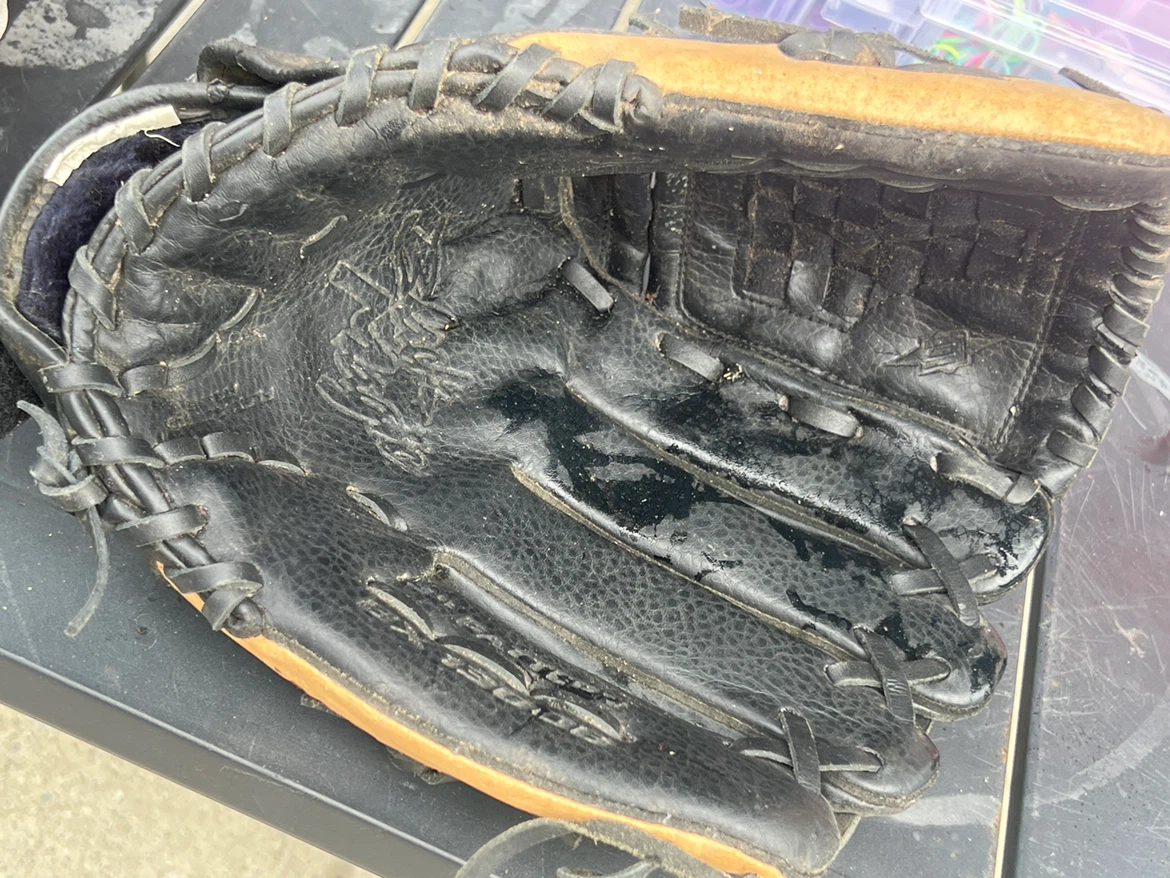 Easton Baseball Glove - photo 2