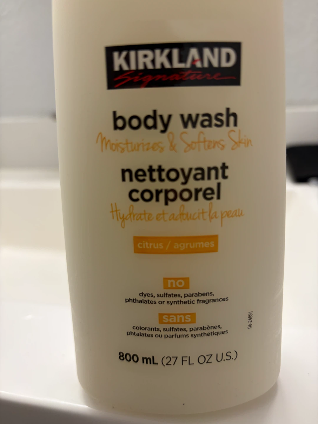 Kirkland Signature Body Wash Citrus 800 mL - photo 2