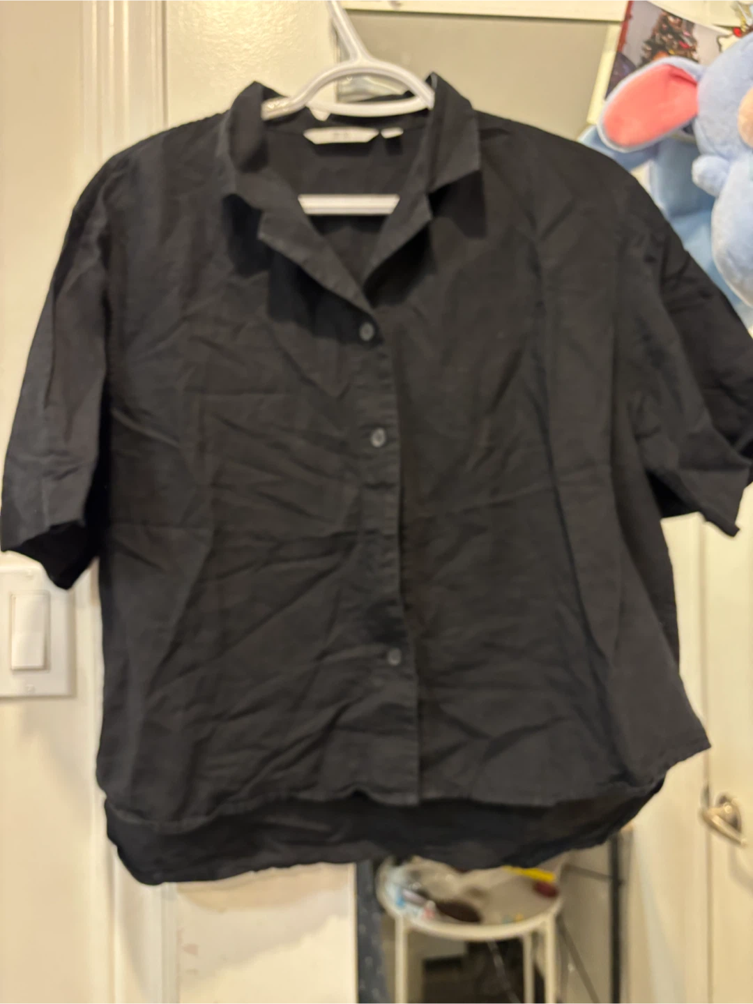 UNIQLO Black Short-Sleeve Button-Up Shirt