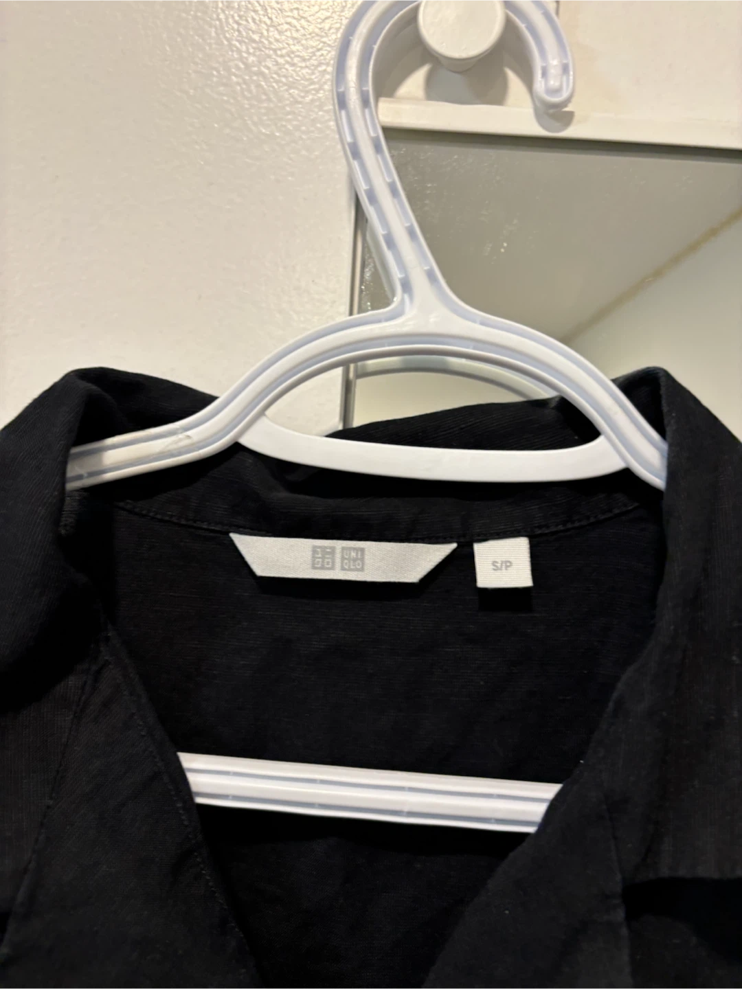 UNIQLO Black Short-Sleeve Button-Up Shirt - photo 2