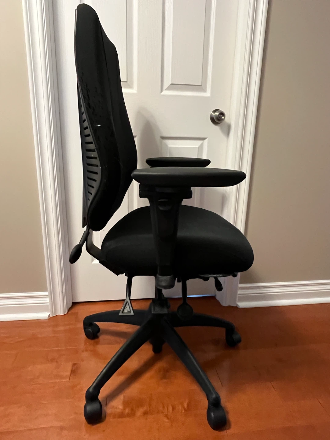 ErgoCentric Office Chair - photo 3