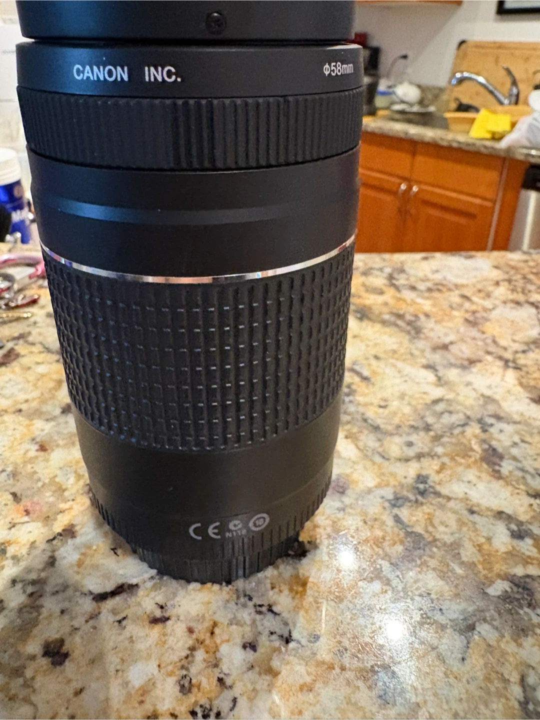 Canon EF 75-300mm f/4-5.6 III Ultrasonic Zoom Lens - photo 3