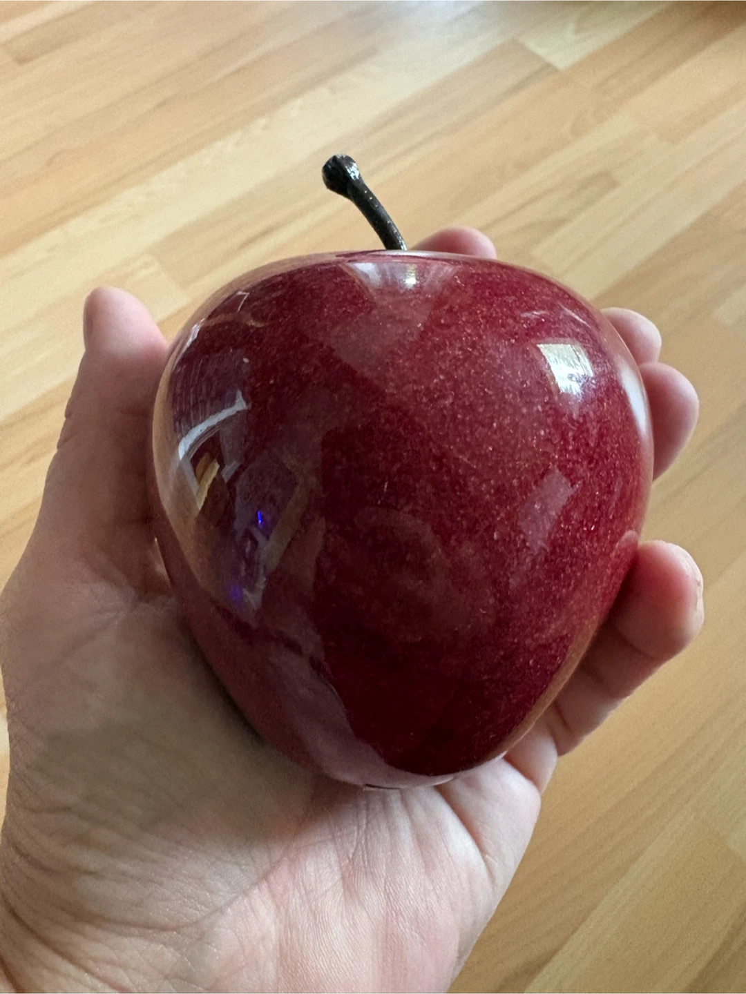 Vintage Red Marble Apple Shape Clock Paperweight Decor Piece - photo 3