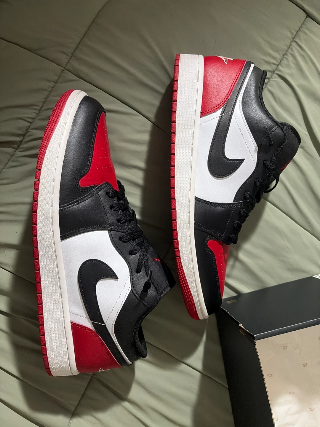 Air Jordan 1 Low "Chicago Black Toe" - Size 12