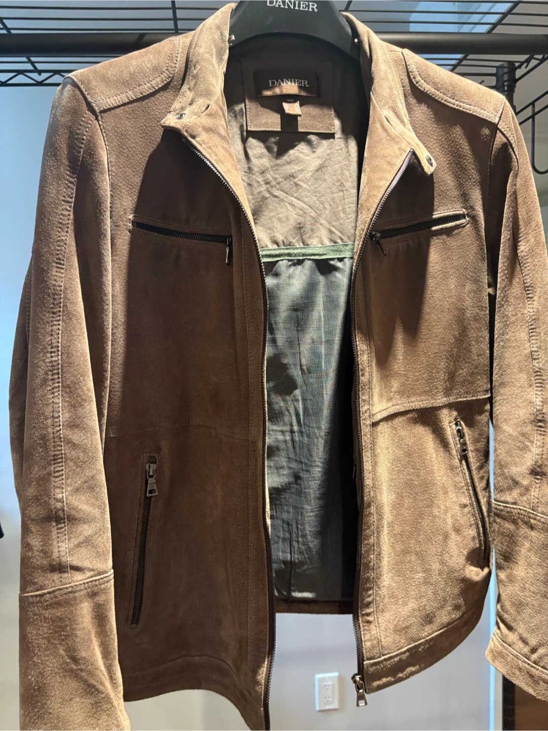 Danier Suede Jacket - Size M - photo 3