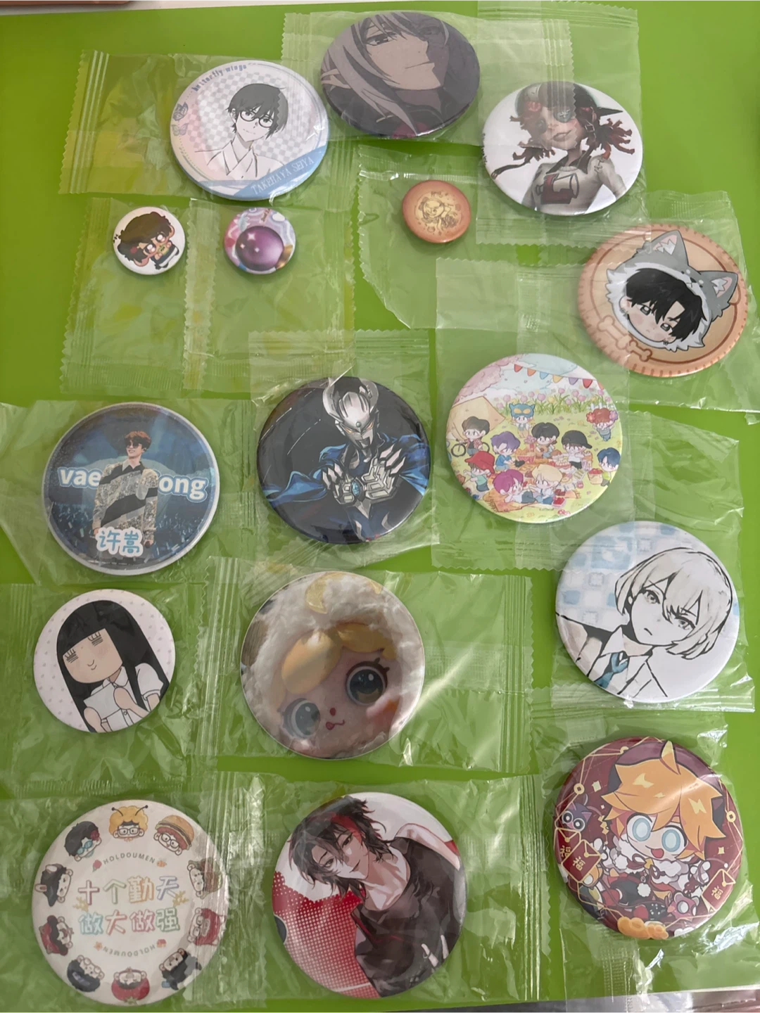 Assorted Anime & Manga Character Buttons - photo 2