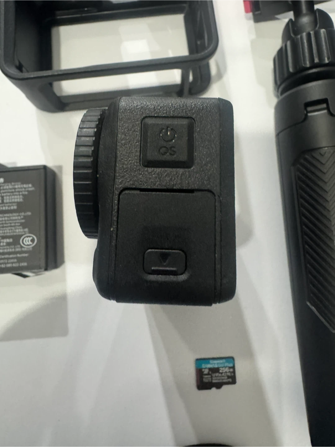 DJI Action 4 Camera with 256GB microSD Card - photo 4