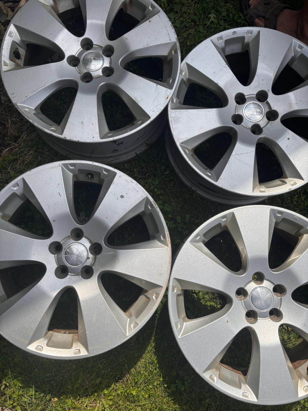Set of 4 Subaru outback 2010 Alloy Rims