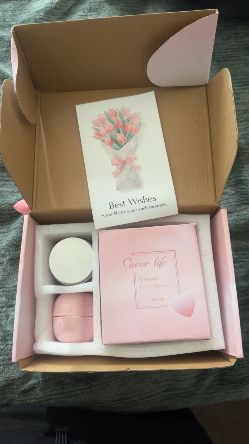 Savor Life Candle & Lip Balm Gift Set - photo 2