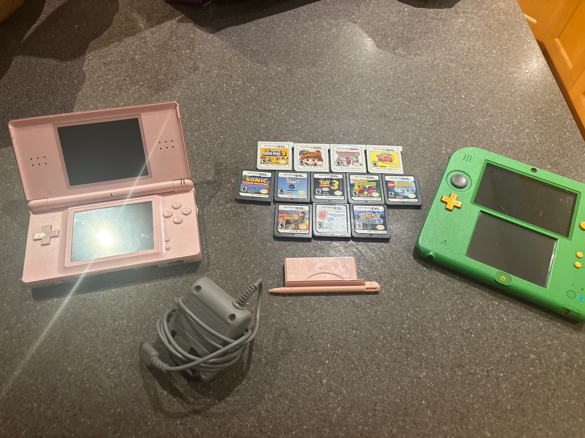 2DS zelda green & DS Lite