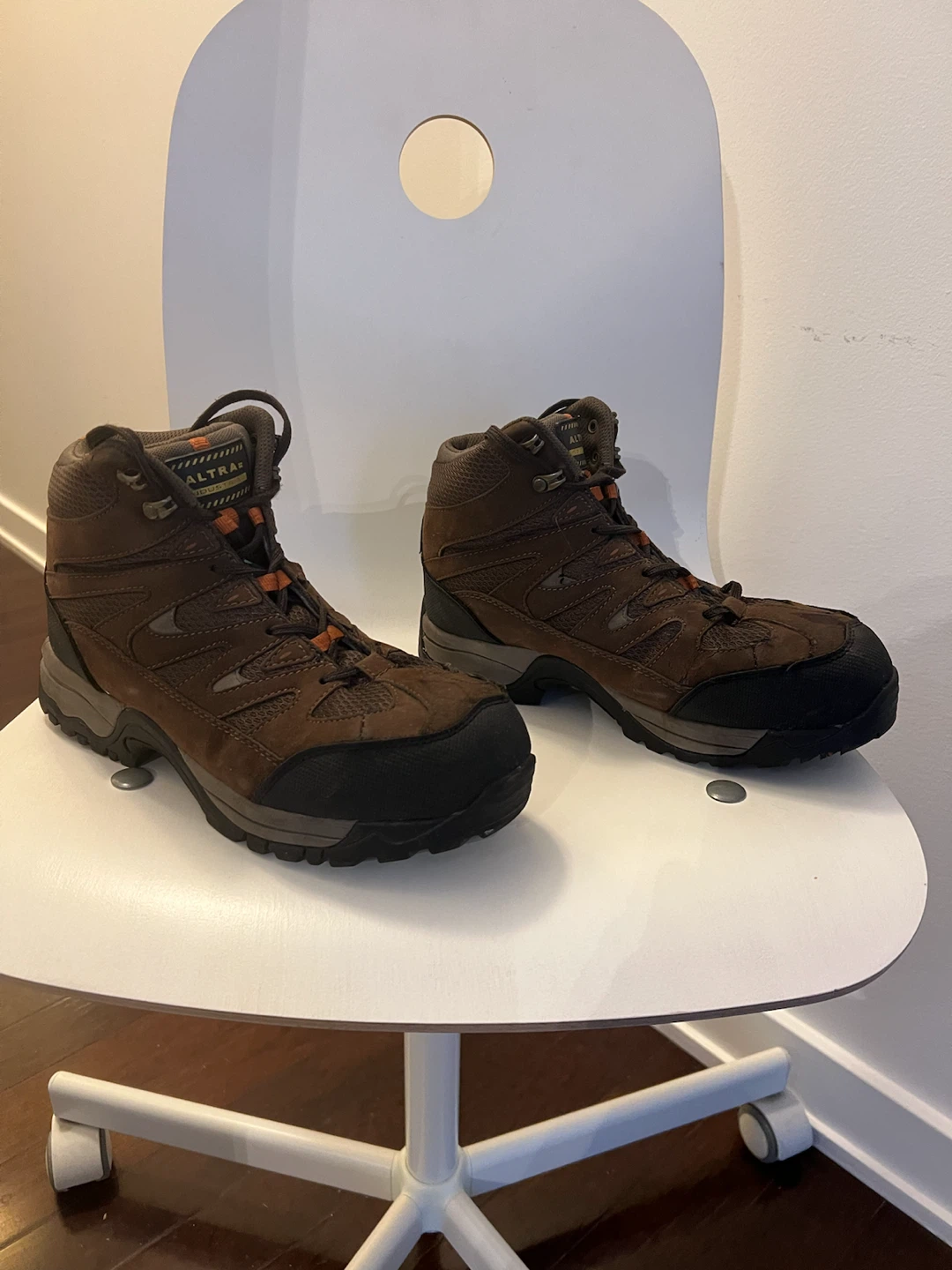 Astra Industrial men’s protective foot wear - photo 2