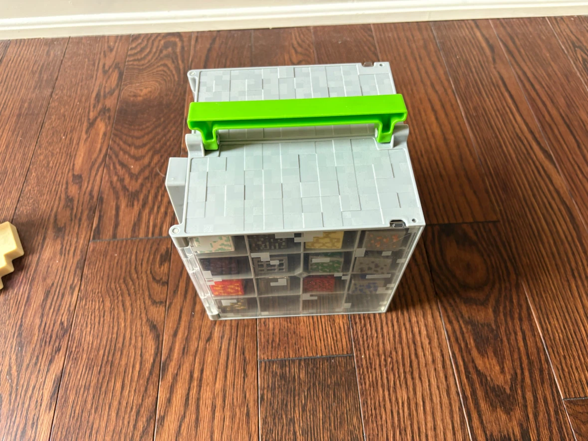 Minecraft Carry Case with Blocks and Ender Dragon Figure - photo 3