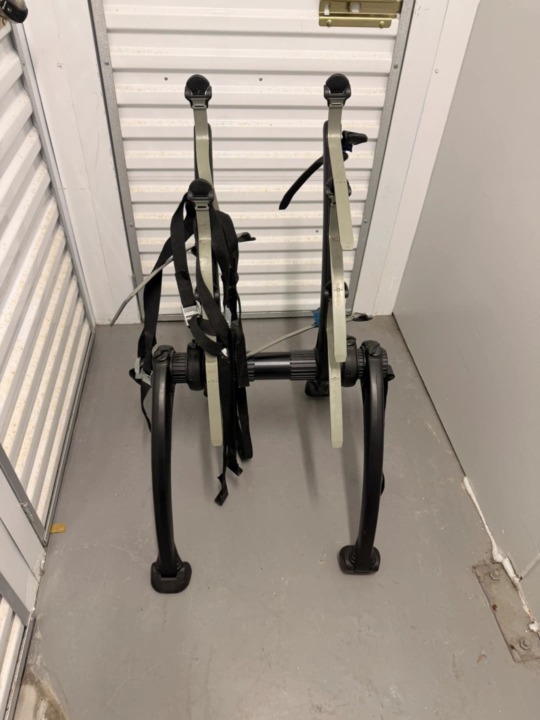 Saris Bones 3 bike car rack