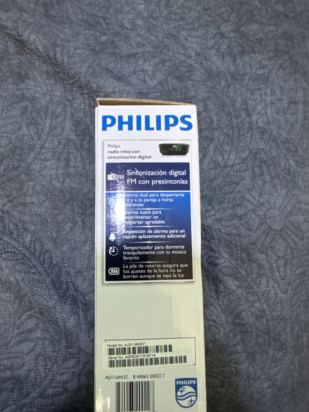 Philips Digital Tuning Clock Radio - photo 2