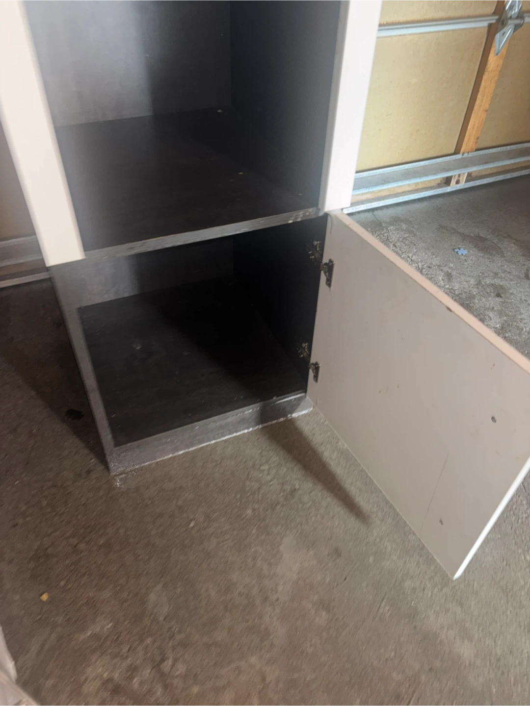 Two tall display cabinets with doors - photo 3
