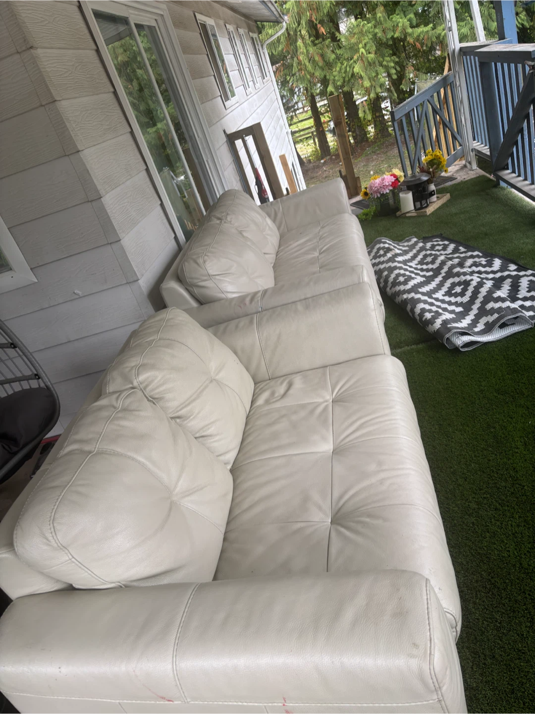 Cream/White Leather 3-Seat Sofa – Good Solid Condition - photo 2