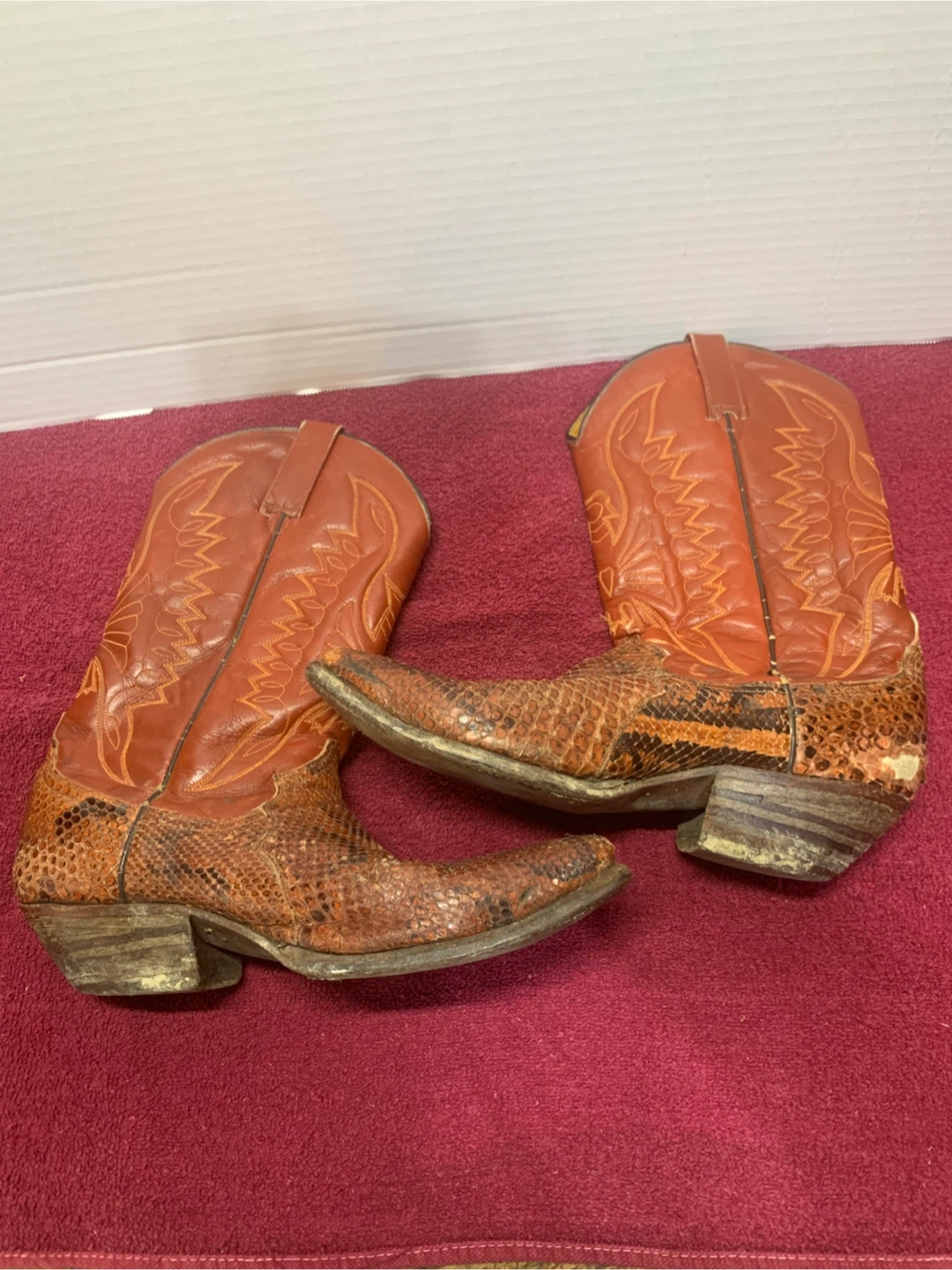 SNAKESKIN COWBOY BOOTS - photo 2