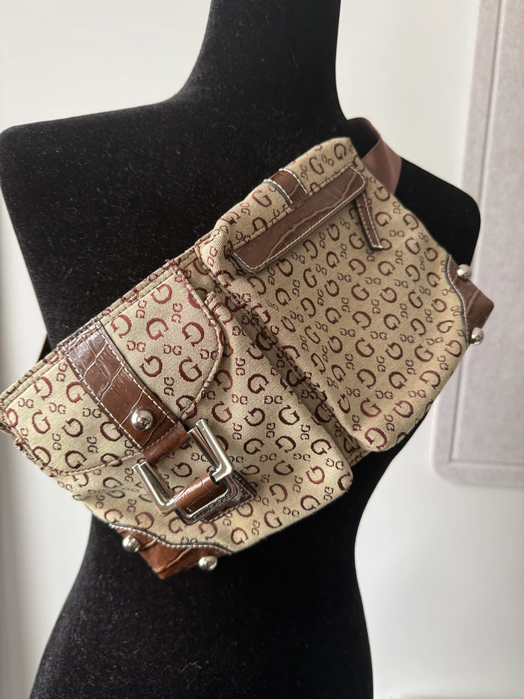 Guess Monogram Belt Bag - photo 3