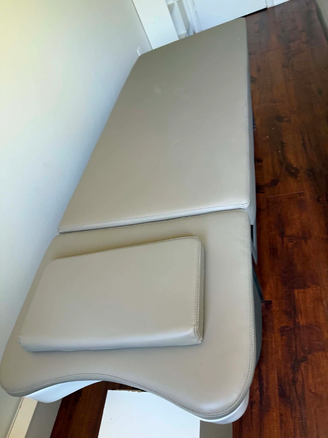 Shampoo Chair with built in hair washer - photo 2