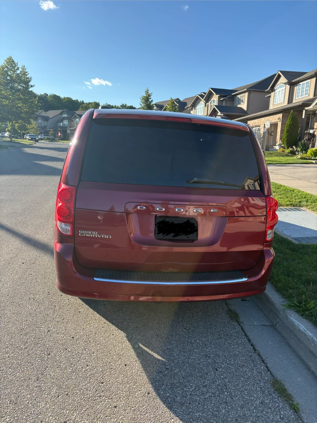 Red Dodge Grand Caravan - photo 4