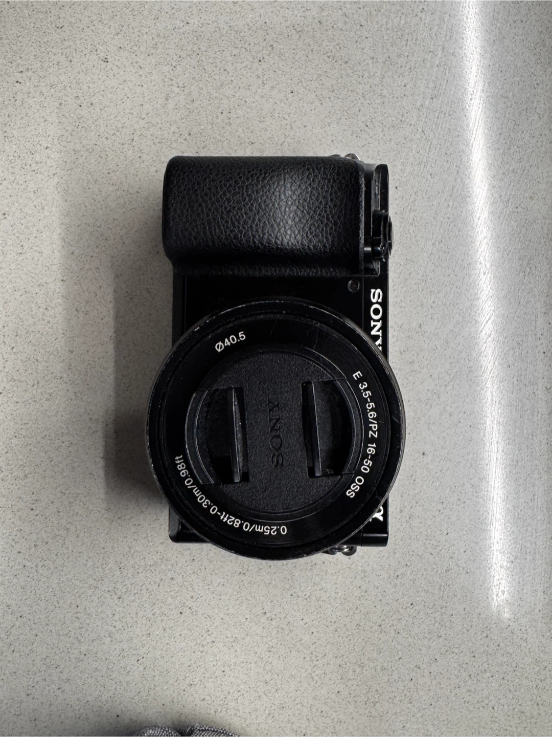 Sony Alpha a6100 Mirrorless Camera with 16-50mm Lens - photo 2