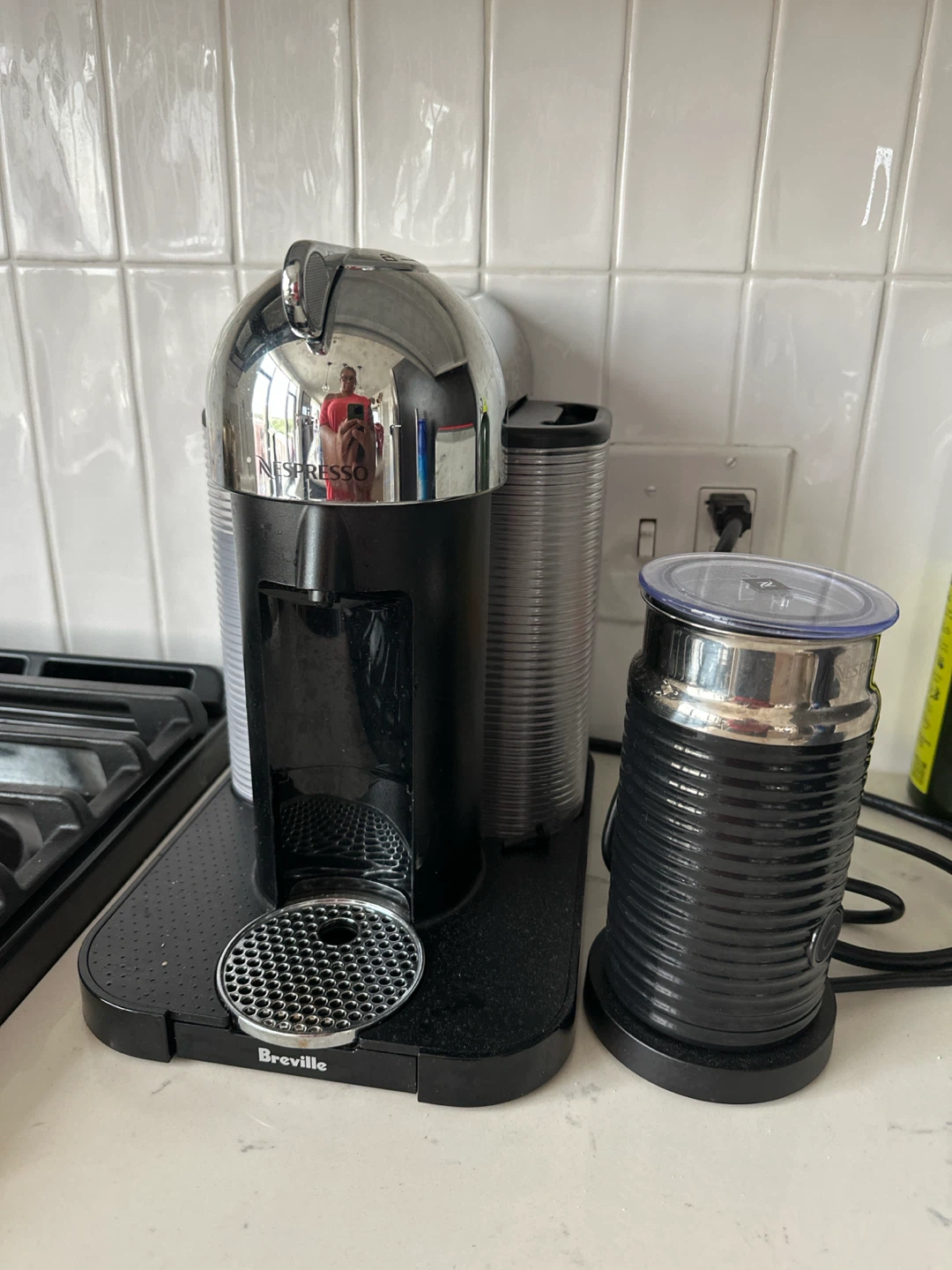 Breville Nespresso Coffee Machine with Aeroccino