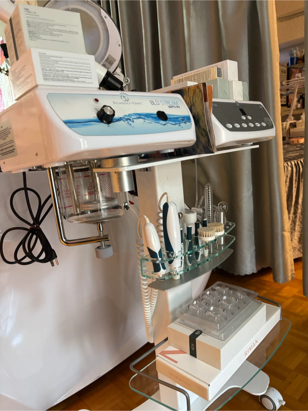 Silhouette-Tone BLU STREAM VAPO XV Facial Steamer Machine - photo 2