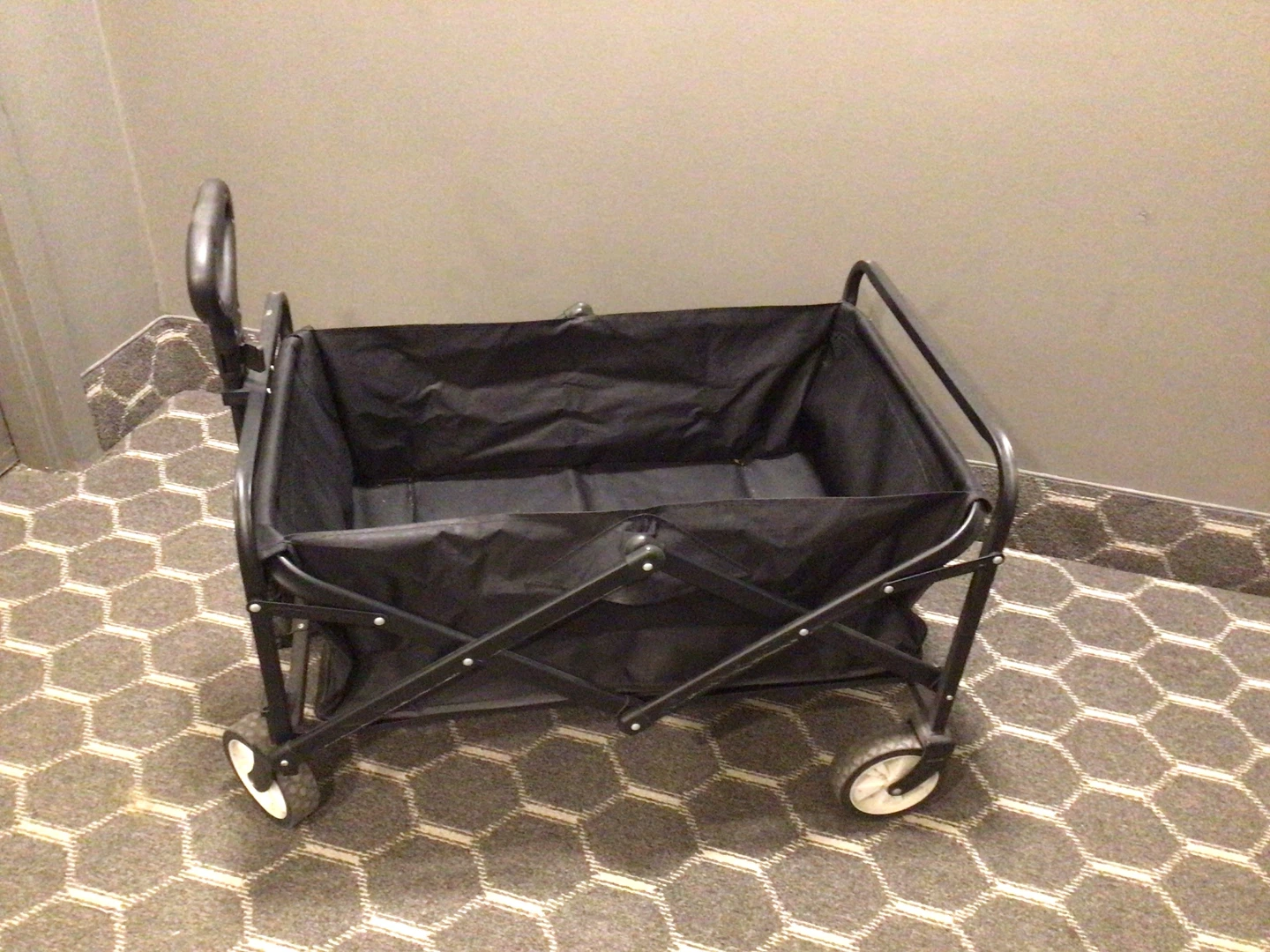 Black Folding Wagon - photo 2