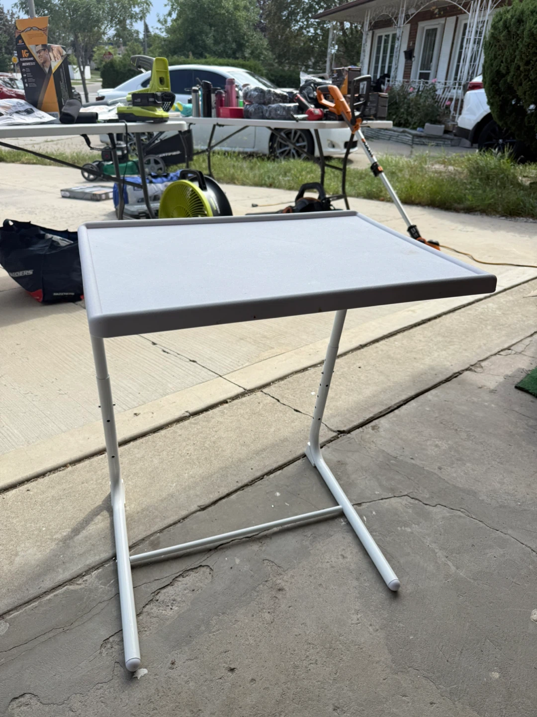 MaisonKleen Adjustable TV Table - photo 2