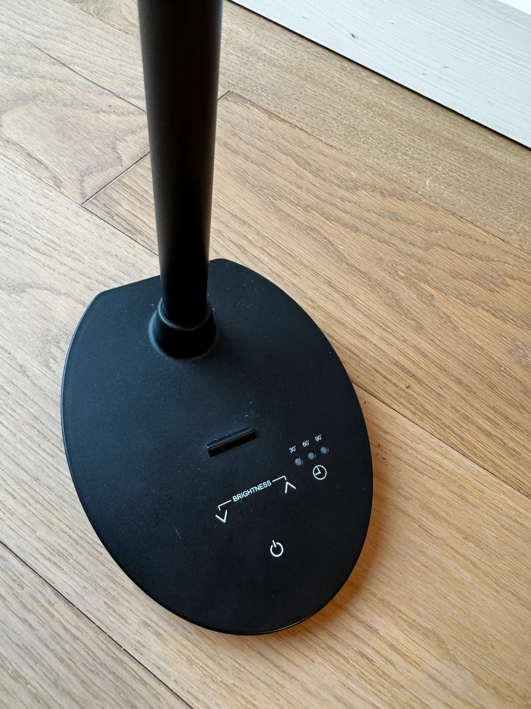 LED desk lamp - photo 2