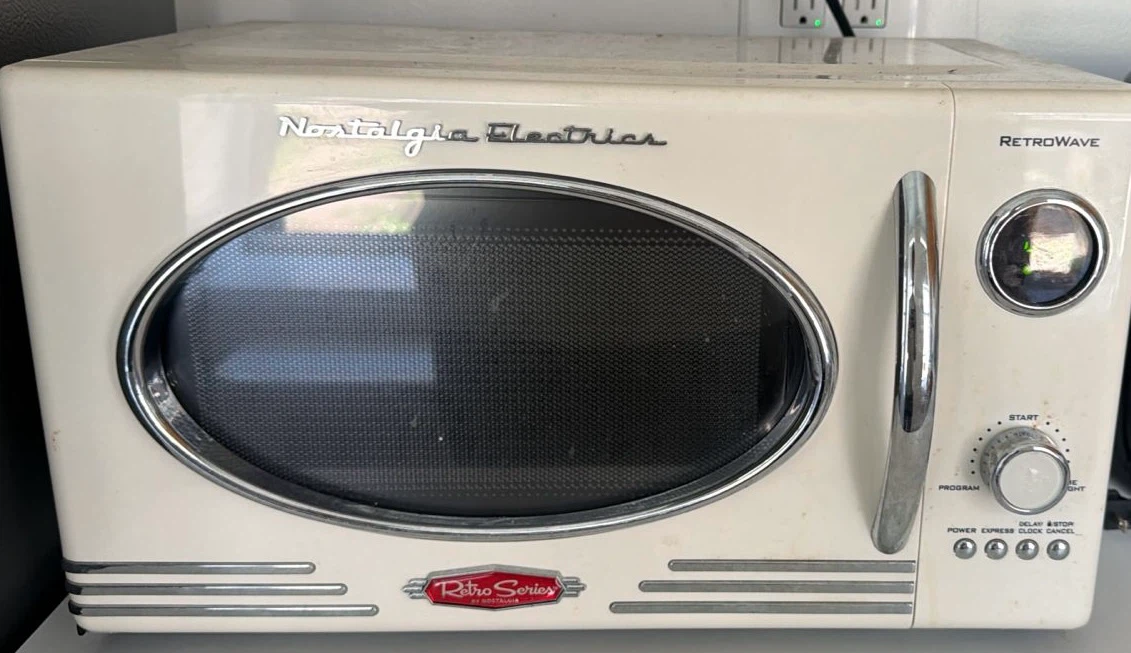 Nostalgia RetroWave Microwave - Ivory Color