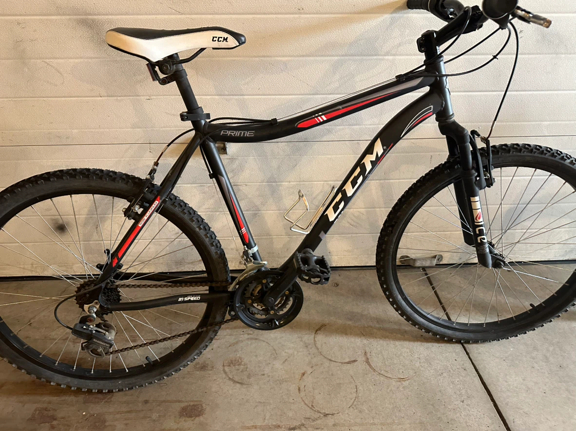Mountain Bikes. $60 each take your pick - photo 2