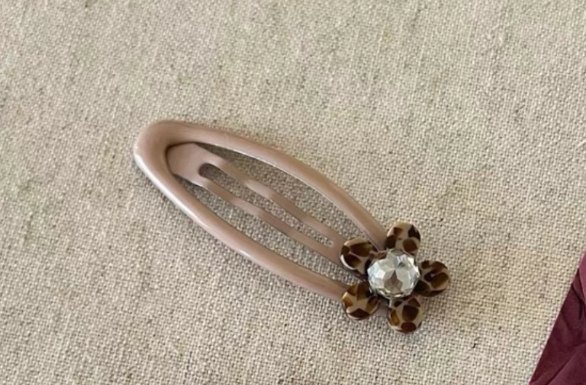 Korean hair clip