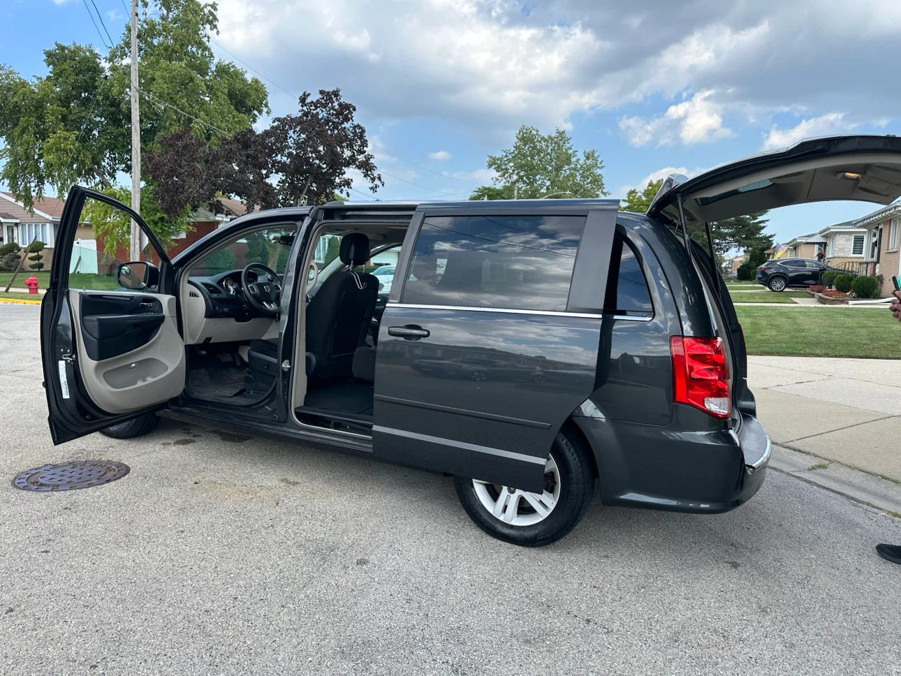 2012 Dodge Grand Caravan 63,000 miles well keep - photo 4