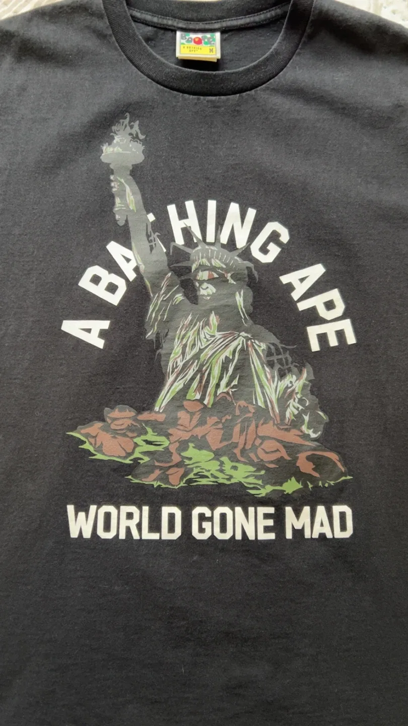 Authentic NYC in store experience bape tee - photo 2