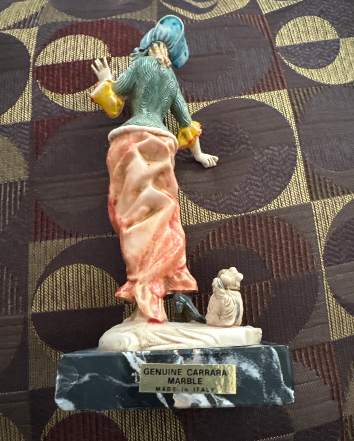 Vintage Italian Lady & Dog Figurine - photo 2