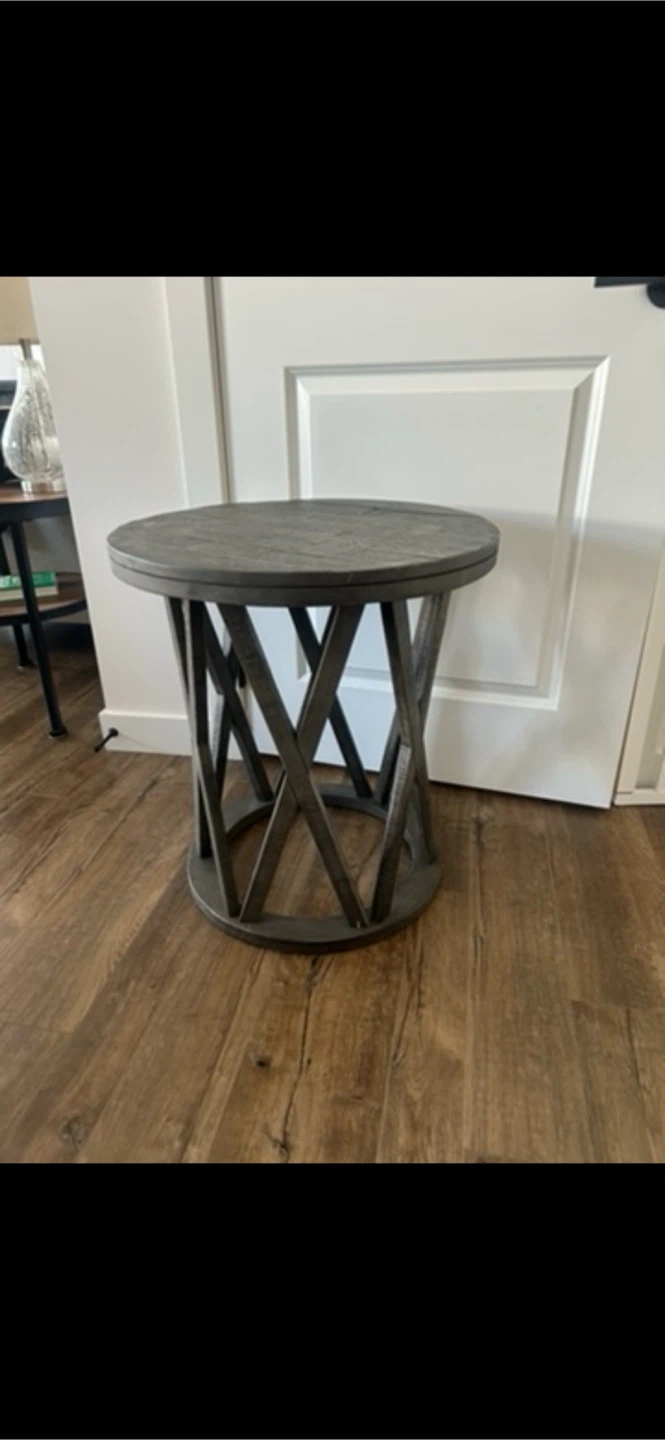 Round Wood Accent Table - photo 2