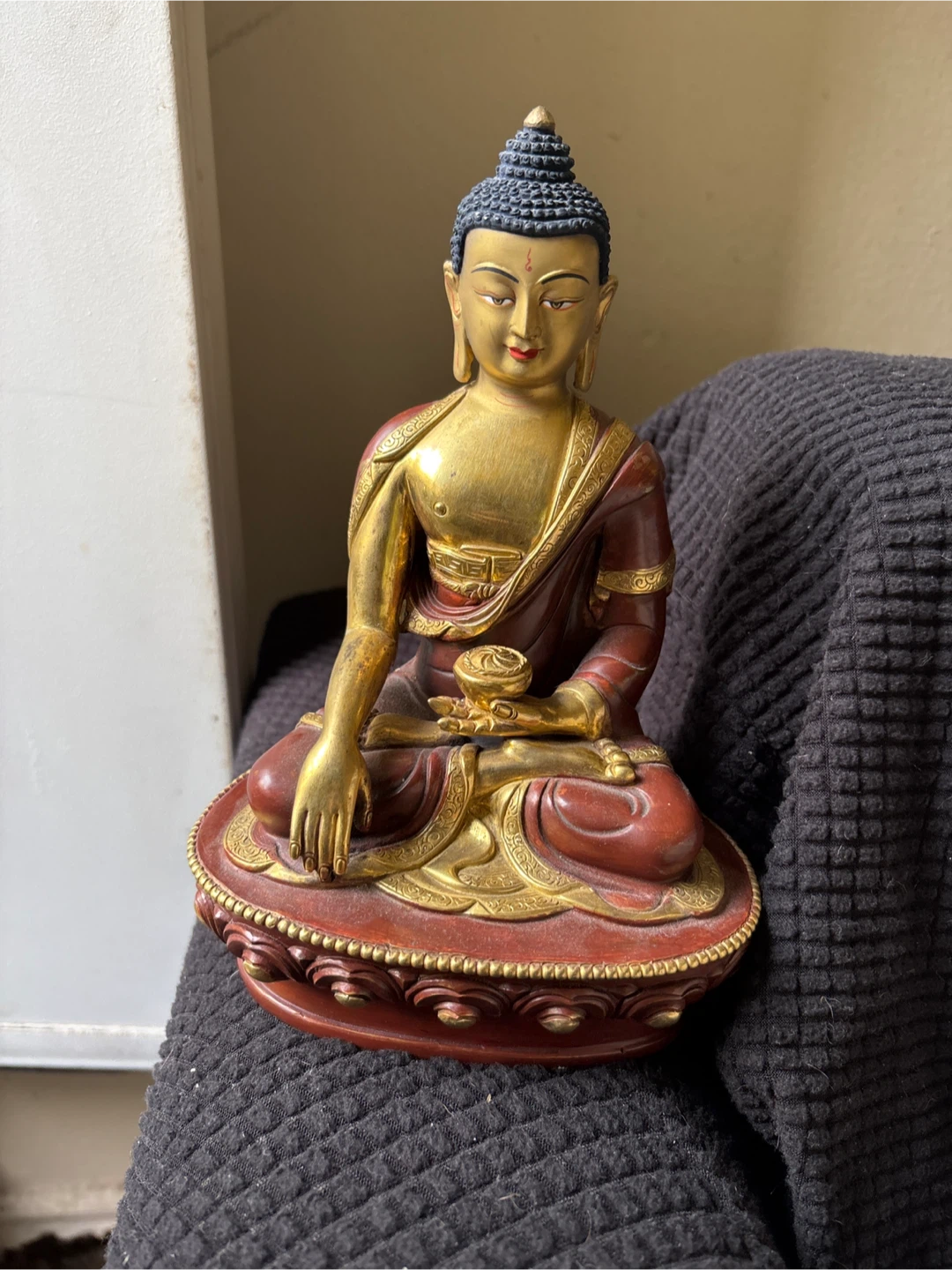 Sitting Buddha Statue - Made in Nepal