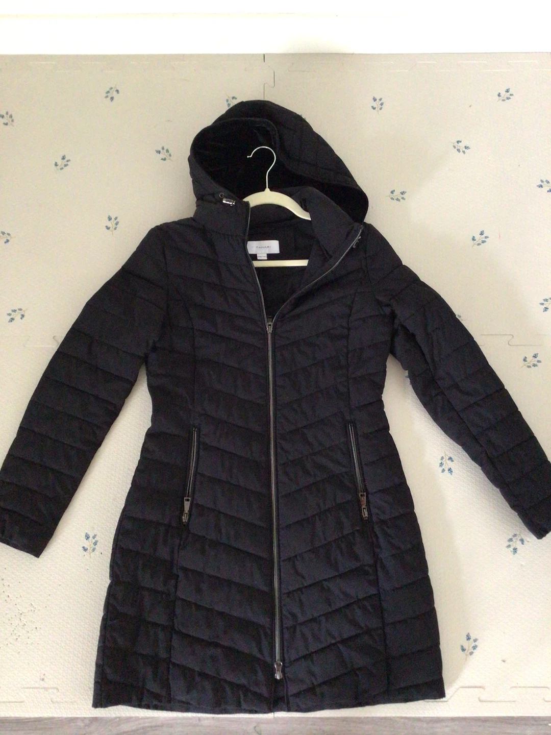 Tahari Women's Black Hooded Puffer Coat