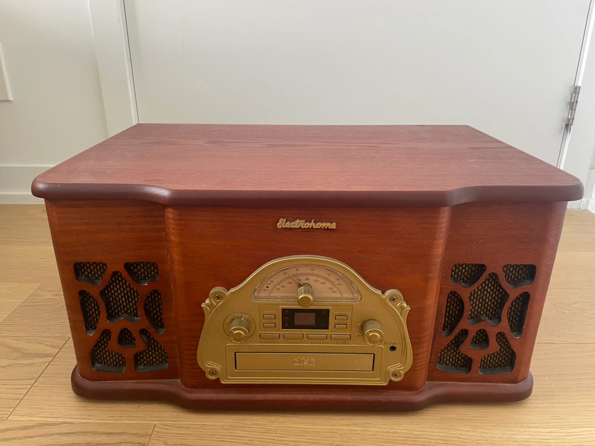 Electrohome Record Player with CD and Radio - photo 3