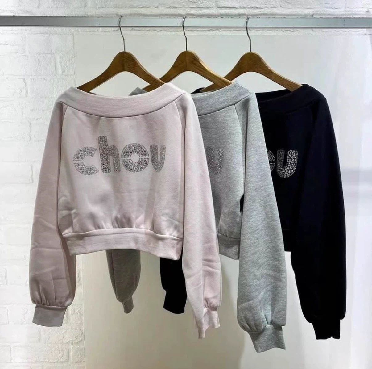 Letter-print, oversized neckline, long-sleeved sweatshirt